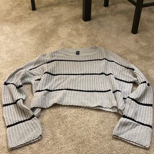 Forever 21 cropped sweater, perfect condition, size medium